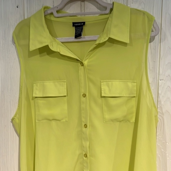 Torrid Sleeveless Sheer Tank Blouse Size 1X - Picture 3 of 6